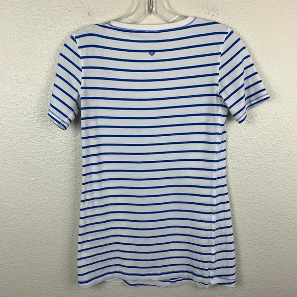 Lululemon Every Yogi Tee Shirt Size 2 Deauville Stripe Blue White Love Tee - Picture 2 of 7